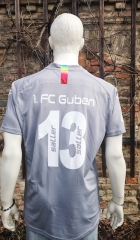 FC_Guben-Vi_Tva-Trikot-Regenbogen-1
