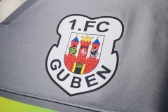 FC_Guben-Vi_Tva-Trikot-Regenbogen-2