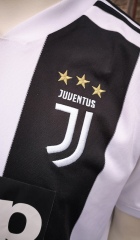 Juventus_Turin-Trikot_20211210_133338-2