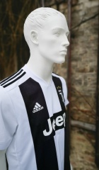 Juventus_Turin-Trikot_20211210_133403-2
