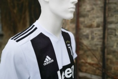 Juventus_Turin-Trikot_20211210_133403-2