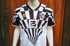 Port-Vale-FC-Trikot_20211230_142409-2