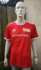 1.FC_Union_Berlin-Trikot-2021-22-0