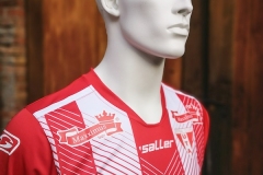 Uta-Arad-Trikot-3